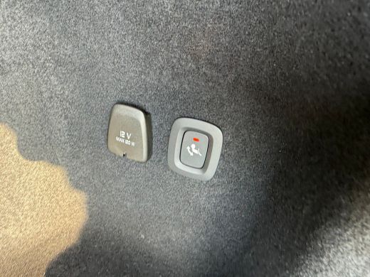 Volvo  V60 T6 Plug-in hybrid AWD Ultra Dark | Panoramadak | Head-up Display | Harman Kardon | Leder | Adapti... ActivLease financial lease