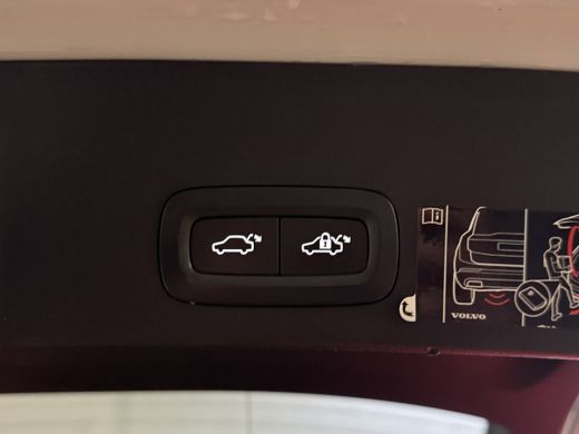 Volvo  XC40 1.5 T5 262 PK AUT. RECHARGE R-DESIGN CAMERA/LEDER/PANORAMADAK ActivLease financial lease