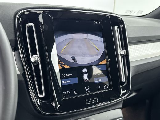 Volvo  XC40 T4 Recharge Plus Dark | 18" Allseason | Trekhaak | Elektr. verst. Stoelen | Harman Kardon | Adapt... ActivLease financial lease