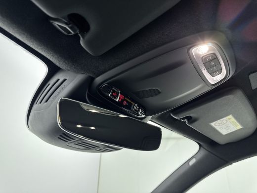 Volvo  XC40 T4 Recharge Plus Dark | 18" Allseason | Trekhaak | Elektr. verst. Stoelen | Harman Kardon | Adapt... ActivLease financial lease