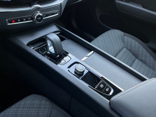 Volvo  XC60 2.0 T6 Plug-in hybrid AWD Core Bright | Apple Carplay/Android Auto|telefoonintegratie premium | C... ActivLease financial lease