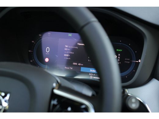 Volvo  XC60 2.0 T6 Plug-in hybrid AWD Plus Dark | Trekhaak | Camera | Panoramadak | Pilot Assist | Memory seats ActivLease financial lease