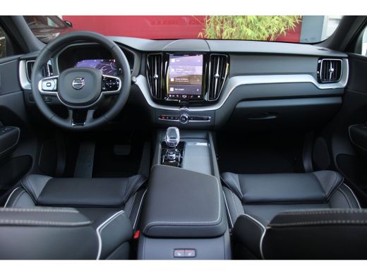 Volvo  XC60 2.0 T6 Plug-in hybrid AWD Plus Dark | Trekhaak | Camera | Panoramadak | Pilot Assist | Memory seats ActivLease financial lease