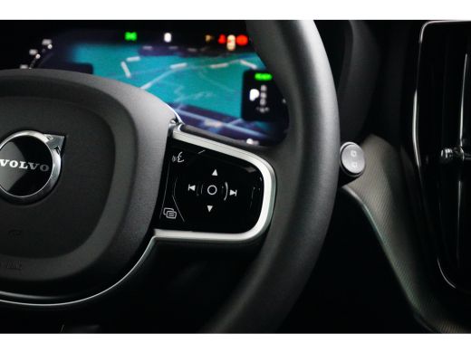 Volvo  XC60 Plus Black Edition | Panoramadak | Head-up display | Harman Kardon | 360 Camera | Sportstoelen | ... ActivLease financial lease