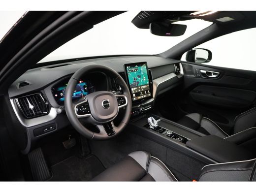 Volvo  XC60 Plus Black Edition | Panoramadak | Head-up display | Harman Kardon | 360 Camera | Sportstoelen | ... ActivLease financial lease