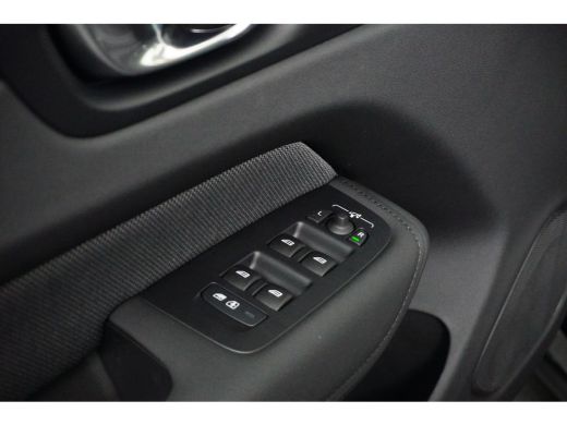 Volvo  XC60 Plus Black Edition | Panoramadak | Head-up display | Harman Kardon | 360 Camera | Sportstoelen | ... ActivLease financial lease