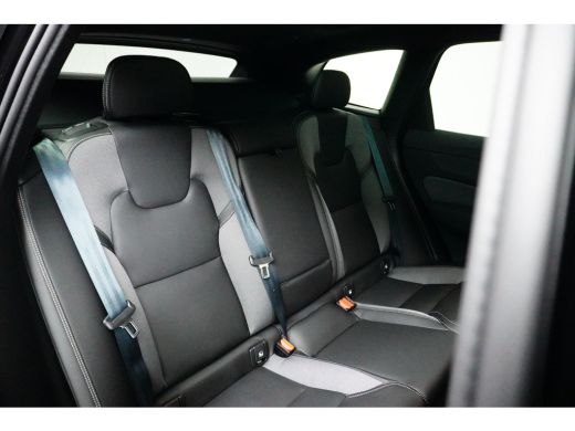 Volvo  XC60 Plus Black Edition | Panoramadak | Head-up display | Harman Kardon | 360 Camera | Sportstoelen | ... ActivLease financial lease