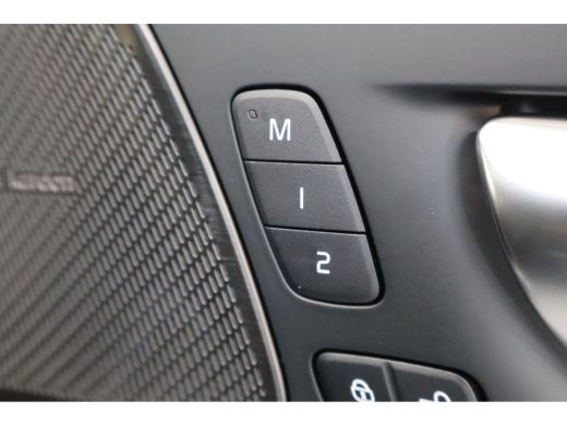 Volvo  XC60 T6 350PK Plus Dark | 360&deg; | Head-Up | Panoramadak | HK Audio | Getint Glas | Stoel&Stuur Verw. ActivLease financial lease