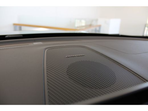 Volvo  XC60 T6 350PK Ultra Bright | Luchtvering | 21" | Pano-dak | Head up display | Adap Cruise ActivLease financial lease