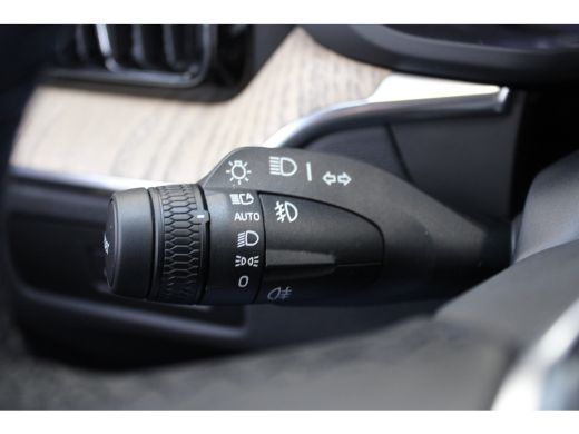 Volvo  XC60 T6 350PK Ultra Bright | Luchtvering | 21" | Pano-dak | Head up display | Adap Cruise ActivLease financial lease