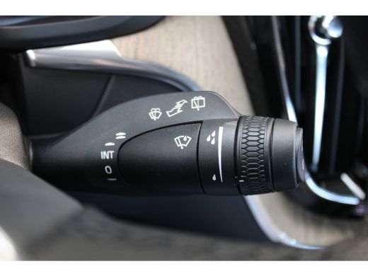 Volvo  XC60 T6 350PK Ultra Bright | Luchtvering | 21" | Pano-dak | Head up display | Adap Cruise ActivLease financial lease