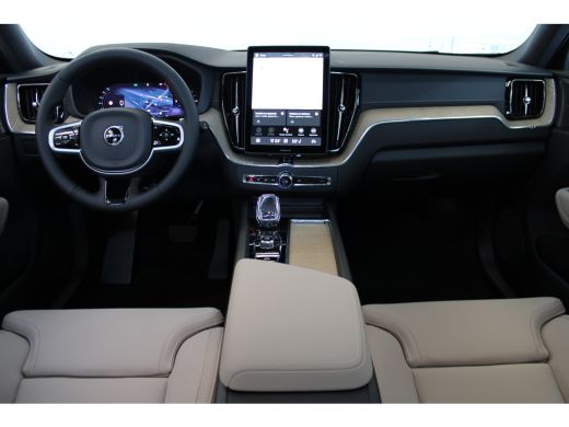 Volvo  XC60 T6 350PK Ultra Bright | Luchtvering | 21" | Pano-dak | Head up display | Adap Cruise ActivLease financial lease