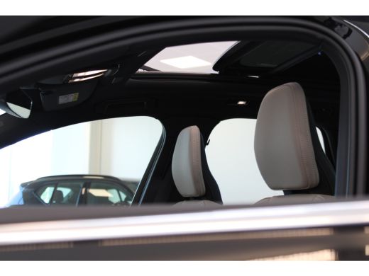 Volvo  XC60 T6 350PK Ultra Bright | Luchtvering | 21" | Pano-dak | Head up display | Adap Cruise ActivLease financial lease