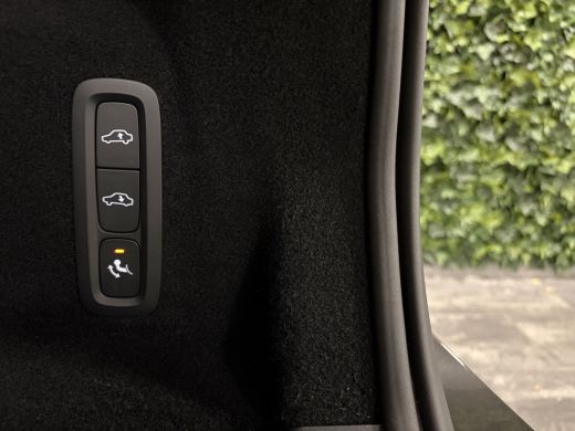 Volvo  XC60 T8 AWD Recharge Ultimate Dark Heico volledig+Polestar en Vol! | Luchtvering | Bowers & Wilkins | ... ActivLease financial lease