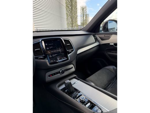 Volvo  XC90 2.0 T8 Recharge AWD R-Design Pano-H&K-ACC-Head up-Keyless-Trekhaak ActivLease financial lease