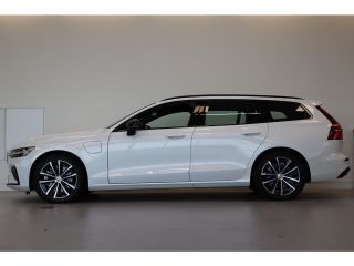 Volvo  V60 T6 350PK AWD Plus Dark | Trekhaak | 360&deg; | Contourstoelen | HK | All Season