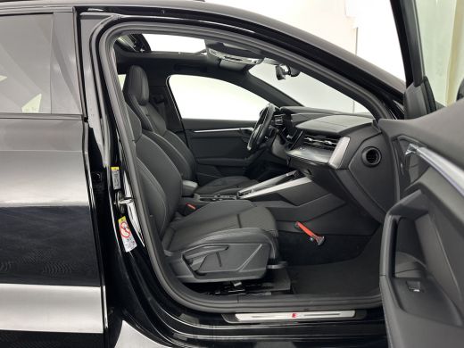Audi A3 Limousine 35 TFSI S-Line Edition (INCL-BTW) Aut. *PANO | LEATHER-FABRIC | FULL-LED | AMBIENTLIGHT... ActivLease financial lease