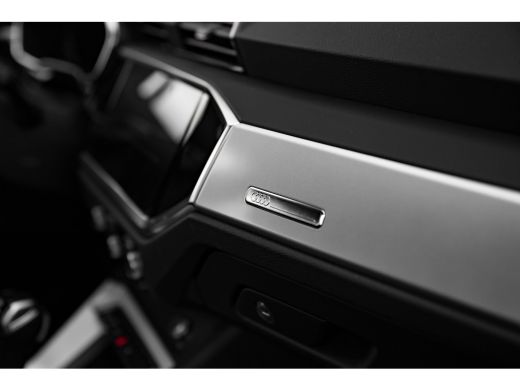 Audi Q3 Advanced Edition ActivLease financial lease