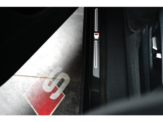 Audi Q8 60 TFSI e quattro Pro Line S Competition 490PK | Trekhaak | Panorama Dak | Supersport Stoelen Inc... ActivLease financial lease