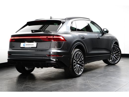 Audi Q8 60 TFSI e quattro Pro Line S Competition 490PK | Trekhaak | Panorama Dak | Supersport Stoelen Inc... ActivLease financial lease