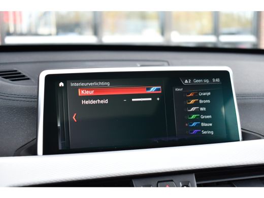 BMW X1 xDrive25e M-Sport Pano El-zetels Camera Carplay El-klep Shadowline ActivLease financial lease