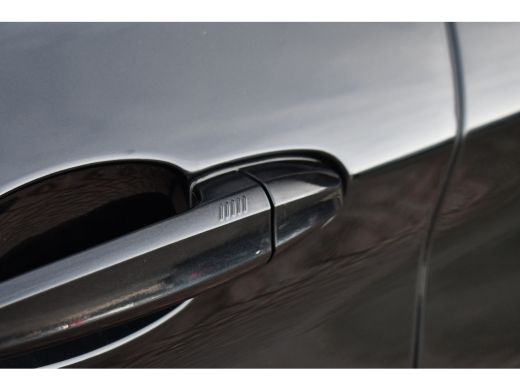 BMW X1 xDrive25e M-Sport Pano El-zetels Camera Carplay El-klep Shadowline ActivLease financial lease