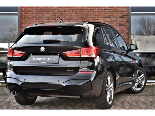BMW X1 xDrive25e M-Sport Pano El-zetels Camera Carplay El-klep Shadowline ActivLease financial lease