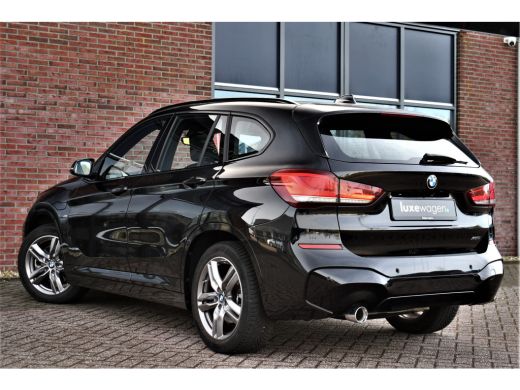 BMW X1 xDrive25e M-Sport Pano El-zetels Camera Carplay El-klep Shadowline ActivLease financial lease