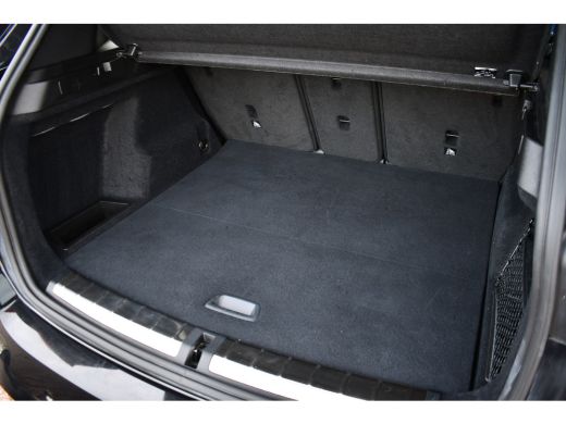 BMW X1 xDrive25e M-Sport Pano El-zetels Camera Carplay El-klep Shadowline ActivLease financial lease