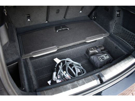 BMW X1 xDrive25e M-Sport Pano El-zetels Camera Carplay El-klep Shadowline ActivLease financial lease