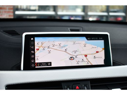 BMW X1 xDrive25e M-Sport Pano El-zetels Camera Carplay El-klep Shadowline ActivLease financial lease