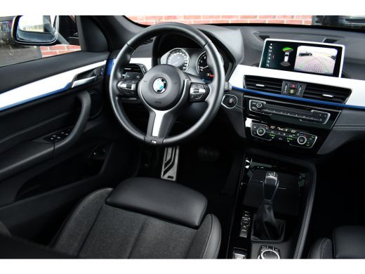BMW X1 xDrive25e M-Sport Pano El-zetels Camera Carplay El-klep Shadowline ActivLease financial lease