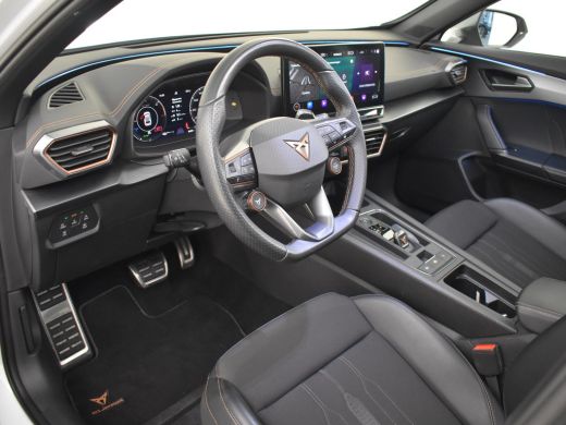 CUPRA Formentor 1.4 e-Hybrid VZ Performance 245pk | Trekhaak | Panorama dak | Elektri bestuurdersstoel met memory... ActivLease financial lease