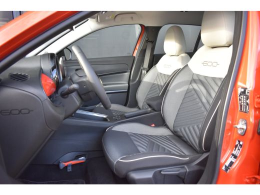 Fiat 600e Urban 54 kWh 156pk | Navigatie by App | Keyless-Entry | Achteruitrijcamera | Parkeersensoren | Do... ActivLease financial lease