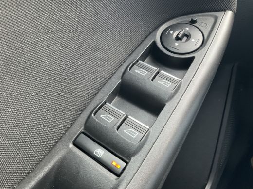 Ford Focus 1.5 ST-Line 1e Eigenaar Nav/Cruise 18 Inch Pdc NL-Auto UITSTRALING! ActivLease financial lease