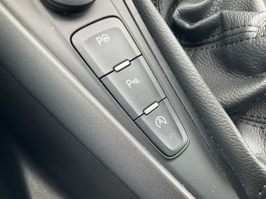 Ford Focus 1.5 ST-Line 1e Eigenaar Nav/Cruise 18 Inch Pdc NL-Auto UITSTRALING! ActivLease financial lease