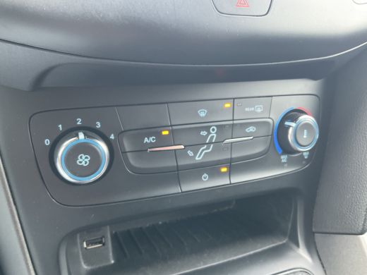 Ford Focus 1.5 ST-Line 1e Eigenaar Nav/Cruise 18 Inch Pdc NL-Auto UITSTRALING! ActivLease financial lease