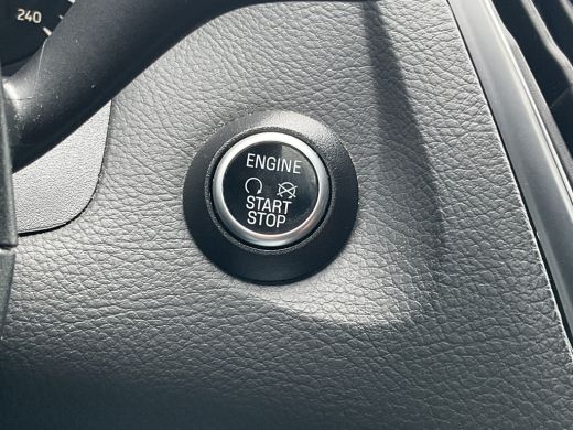 Ford Focus 1.5 ST-Line 1e Eigenaar Nav/Cruise 18 Inch Pdc NL-Auto UITSTRALING! ActivLease financial lease