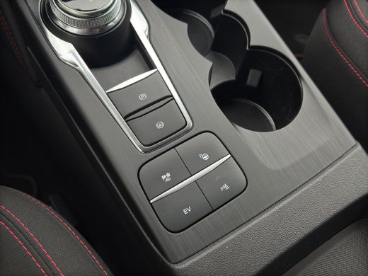 Ford Kuga 2.5 PHEV ST-Line | Adap. Cruise | Trekhaak | Apple Carplay | Navigatie | | Achteruitrijcamera | C... ActivLease financial lease