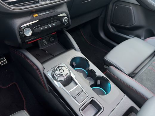 Ford Kuga Plug-In Hybrid ST-Line X 243pk | Black-, Winter Pack | Pano | Elek. Trekhaak | Matrix LED | ActivLease financial lease