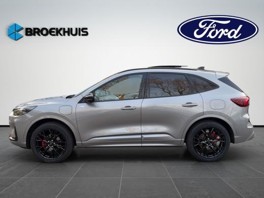 Ford Kuga Plug-In Hybrid ST-Line X 243pk | Black-, Winter Pack | Pano | Elek. Trekhaak | Matrix LED | ActivLease financial lease
