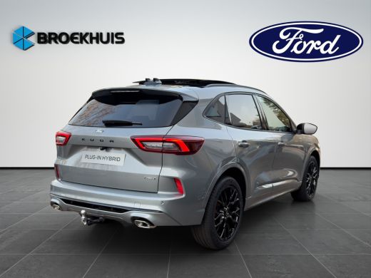 Ford Kuga Plug-In Hybrid ST-Line X 243pk | Black-, Winter Pack | Pano | Elek. Trekhaak | Matrix LED | ActivLease financial lease