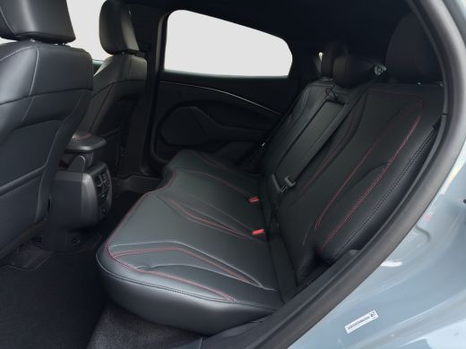 Ford Mustang Mach-E Mach-E Extended Premium RWD 88 kWh | Achteruitrijcamera | Apple Carplay/Android Auto|telefooninte... ActivLease financial lease