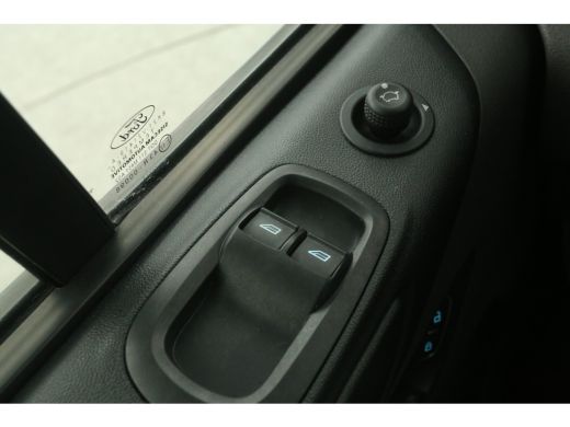 Ford Transit Custom 2.0 TDCI L1H1 | Aut. | Airco | Cruise | 3 Zits | Parkeersens. | Stoelverw. ActivLease financial lease