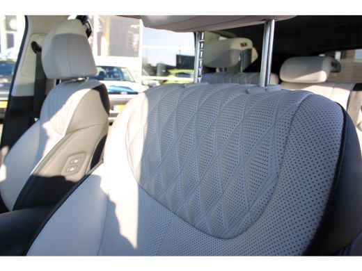 Hyundai Santa Fe Premium Plus Sky | 19-inch lichtmetalen velgen met 235/55 R19-banden | Actieve rijbaanassistentie... ActivLease financial lease