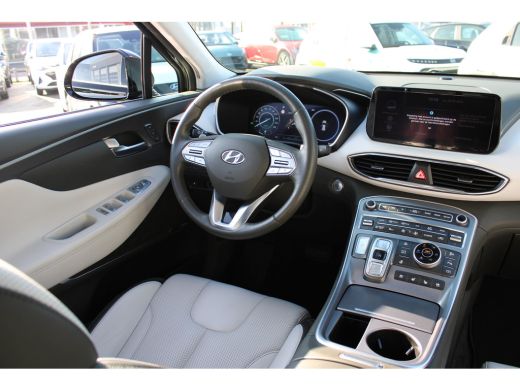 Hyundai Santa Fe Premium Plus Sky | 19-inch lichtmetalen velgen met 235/55 R19-banden | Actieve rijbaanassistentie... ActivLease financial lease