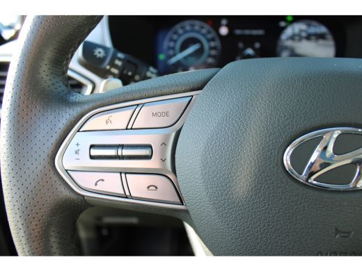 Hyundai Santa Fe Premium Plus Sky | 19-inch lichtmetalen velgen met 235/55 R19-banden | Actieve rijbaanassistentie... ActivLease financial lease