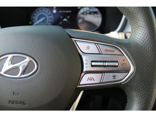 Hyundai Santa Fe Premium Plus Sky | 19-inch lichtmetalen velgen met 235/55 R19-banden | Actieve rijbaanassistentie... ActivLease financial lease