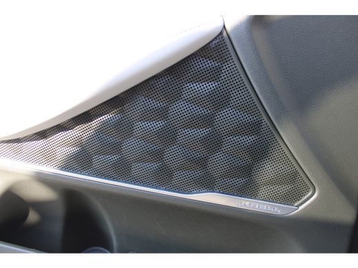 Hyundai Santa Fe Premium Plus Sky | 19-inch lichtmetalen velgen met 235/55 R19-banden | Actieve rijbaanassistentie... ActivLease financial lease