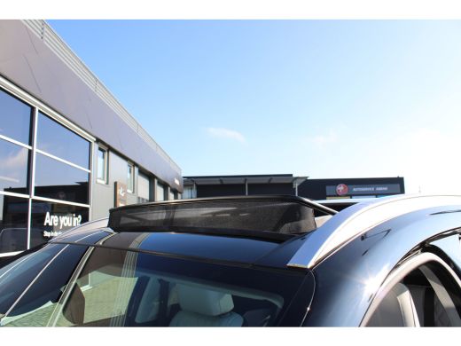 Hyundai Santa Fe Premium Plus Sky | 19-inch lichtmetalen velgen met 235/55 R19-banden | Actieve rijbaanassistentie... ActivLease financial lease